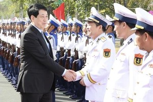 State President Luong Cuong extends Tet wishes to the armed forces based in Phu Quoc island city of Kien Giang (Photo: SGGP)