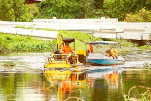 At the construction site of the Tham Luong-Ben Cat-Nuoc Len canal infrastructure construction and environmental renovation project (Photo: SGGP)