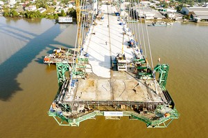 At the construction of Rach Mieu Bridge 2 (Photo: SGGP)