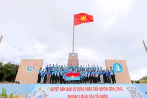 The Ho Chi Minh City Youth Union and the city’s Secretariat of the Vietnamese Students' Association organizes a “Students with National Sea and Islands” program in Phu Quy Island, Binh Thuan Province, on March 28-30. (Photo: SGGP)