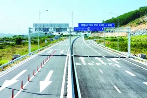 Van Phong - Nha Trang expressway (Photo: SGGP)