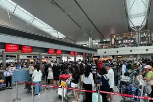Passengers are advised to arrive at the domestic terminal at least 2 hours before departure. (Photo: SGGP)