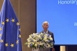Vice Chairman of the municipal People’s Committee Vo Van Hoan speaks at the event. (Photo: SGGP)