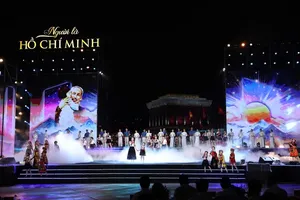 The special art performance titled 'You Are Ho Chi Minh' is held on May 18 at Ba Dinh Square in Hanoi, marking the 135th anniversary of President Ho Chi Minh’s birth. (Photo: SGGP)
