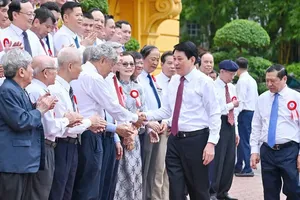 State President Luong Cuong meets with veteran and outstanding journalists on June 20. (Photo: SGGP)