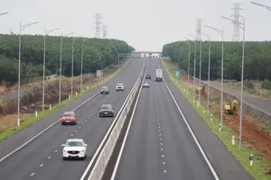 A section of the North–South Expressway running through Hang Gon Ward in Dong Nai Province (Photo: SGGP)