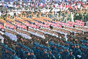 State-level military parade rehearsal for 80th National Day commences
