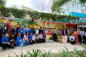 At the inauguration ceremony of mural commemorating 65 Years of Vietnam–Cuba Diplomatic Relations in Ho Chi Minh City (Photo: SGGP)