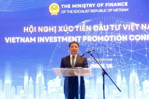 Minister of Finance Nguyen Van Thang speaks at the event.