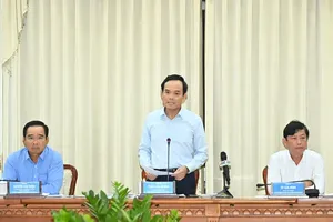 Secretary of the HCMC Party Committee Tran Luu Quang speaks at the conference. (Photo: SGGP)