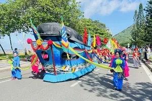 The sea procession to welcome the Whale God (Photo: SGGP)