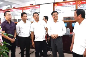 Hai Phong City People’s Council delegation visits Vung Tau Ward Public Administration Center. (Photo:SGGP)