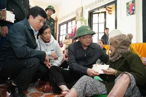 Deputy Prime Minister visits flood-hit people in Lam Dong
