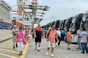International cruise passengers arrive at Cai Mep–Thi Vai Port in Tan Phuoc Ward, Ho Chi Minh City, in November 2025. (Photo: SGGP)