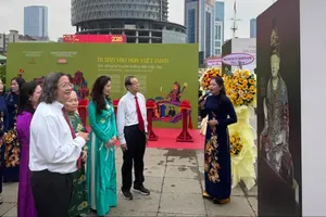 Delegates attend the opening ceremony of the exhibition. (Photo: SGGP)