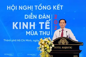 Deputy Prime Minister Bui Thanh Son speaks at the conference reviewing the 2025 Autumn Economic Forum hosted by the Ho Chi Minh City People’s Committee on December 31. (Photo: SGGP)