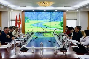 At the working session between the Ministry of Agriculture and Environment, and the US Embassy in Hanoi (Photo: SGGP)
