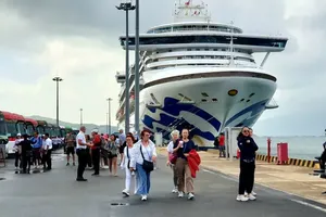 Cruise passengers go ashore to explore Khanh Hoa’s popular tourist sites.