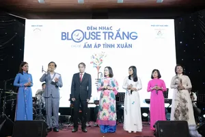 A charity concert titled “White Blouse,” held on January 25 at Cho Ray Hospital, raises nearly VND675 million (US$25,761) to support underprivileged patients during the upcoming Lunar New Year. (Photo: SGGP)