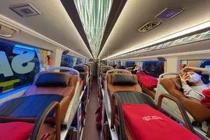 The Department for Roads of Vietnam calls for stricter management of double-decker sleeper buses. (Photo: SGGP)