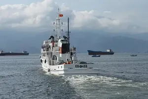 KN 466 sets sail on assigned mission. (Photo: SGGP)