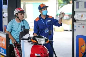 Retail petrol prices rise in February 12 adjustment. (Photo: SGGP)