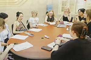 Polish scholarship students have arrived at Hanoi University (HANU) to pursue Vietnamese language studies under a Vietnamese Government scholarship program. (Photo: SGGP)