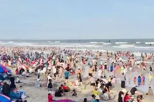 Nearly 39,000 tourists visit Vung Tau on third day of fist lunar month. (Photo: SGGP)