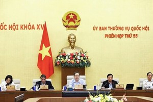 NA Chairman Tran Thanh Man speaks at the meeting. (Photo: VNA)