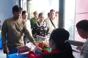 Early voting held on Hon Khoai, Hon Chuoi islands