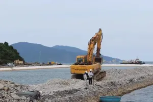 At the construction site of the Lien Chieu Container Port project