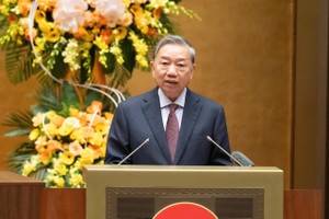 Party General Secretary To Lam speaks at the national conference to review the election of deputies to the 16th National Assembly and People’s Councils at all levels for the 2026–2031 term. (Photo: quochoi.vn)