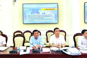 Delegates attending the survey session (Photo: SGGP)