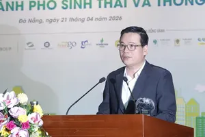 Deputy Director General of the Department of Environment under the Ministry of Agriculture and Environment, Nguyen Hong Quang speaks at the event. (Photo: SGGP)