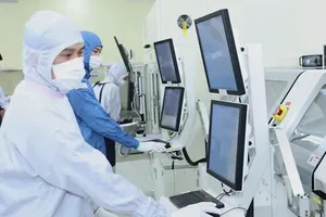 Semiconductor chip production at Hana Micron Vina Co., Ltd., Van Trung Industrial Park, Bac Ninh Province (Photo: SGGP)