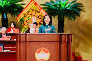 Standing Vice Chairwoman of the Vietnam Fatherland Front Committee of Ho Chi Minh City Truong Thi Bich Hanh delivers a presentation at the opening session of the 11th National Congress of the Vietnam Fatherland Front (VFF) for the 2026-2031 term. (Photo: SGGP)