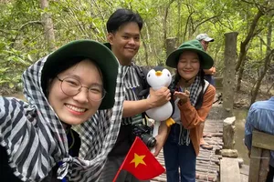 Tourists visit Can Gio. (Photo: SGGP)