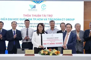 Vietnam National University - Ho Chi Minh City (VNU_HCM)receives VND100 billion sponsorship from CT Group to train high-quality technology workforce and support learners