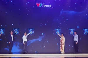 The delegates performs the launch ceremony ritual. (Photo: SGGP)