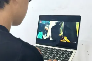 Audiences watch films on a legally licensed digital entertainment platform. (Photo: SGGP)