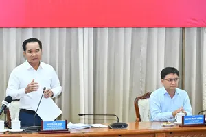 Chairman of the Ho Chi Minh City People’s Committee Nguyen Van Duoc speaks at the seminar. (Photo: SGGP)