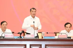 Prime Minister Le Minh Hung speaking at the working session with the Standing Board of the Ho Chi Minh City Party Committee on June 13 (Photo: SGGP)