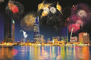HCMC to display fireworks at 16 locations on July 2