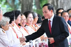 Secretary of the Ho Chi Minh City Party Committee Tran Luu Quang attends the ceremony marking the 50th anniversary of Saigon–Gia Dinh being honored with the name of President Ho Chi Minh. (Photo: SGGP)