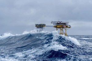 The DK1 Platform stands firm against the relentless winds and towering waves of the open sea. There, officers and soldiers remain constantly vigilant, standing watch day and night to safeguard the sacred seas and islands of the Fatherland.