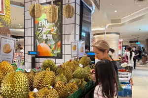 A durian stall at APITA supermarket (Photo: VNA)