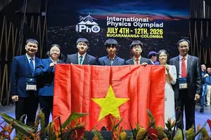 All five Vietnamese students in the competition win medals.