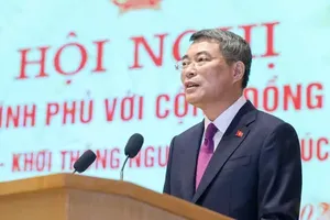 Prime Minister Le Minh Hung addresses the meeting (Photo: SGGP)