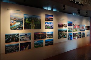 The Ho Chi Minh City Museum has launched a themed exhibition titled "Ho Chi Minh City – 50 Years of the Honor and Pride of Bearing President Ho Chi Minh's Name". (Photo courtesy of Ho Chi Minh City Museum)