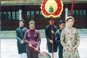 A scene in the TV series Ngon Nen Hoang Cung (The Candle in the Royal Palace)